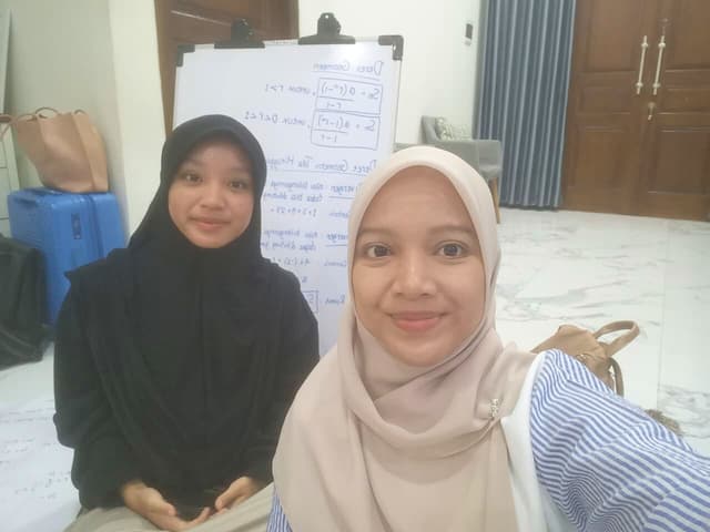 Kegiatan belajar Alyasha Eka Putri