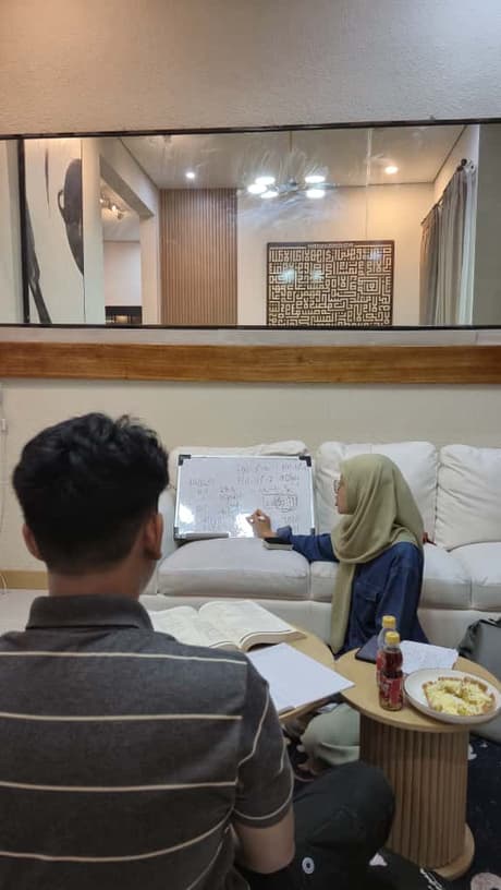 Kegiatan belajar Sara Azzahra